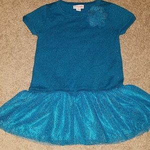 Oshkosh genuine kids girls dress. Size 2T